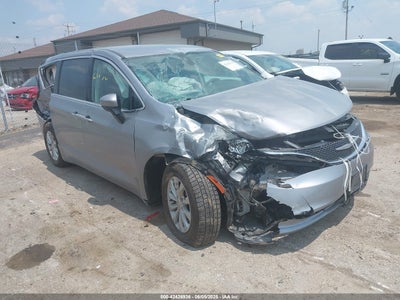 CHRYSLER PACIFICA 2017