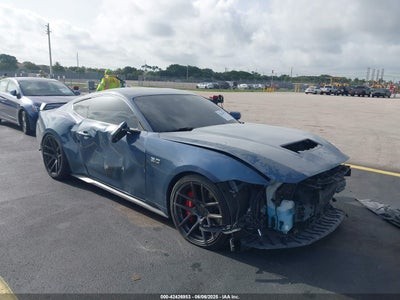 FORD MUSTANG 2024