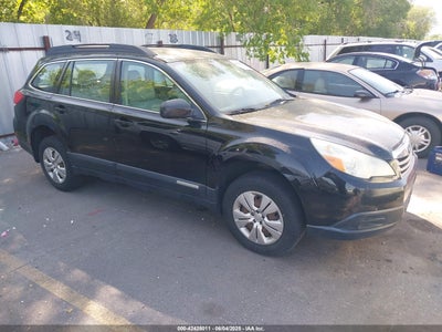 SUBARU OUTBACK 2012