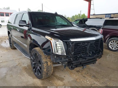 CADILLAC ESCALADE ESV 2016