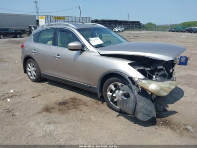 INFINITI EX35 2010