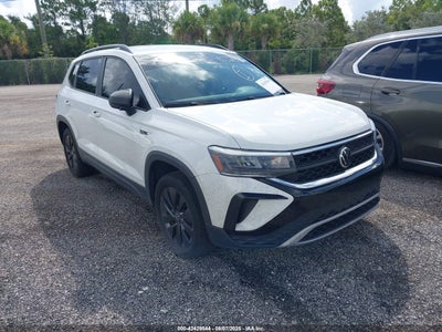 VOLKSWAGEN TAOS 2022