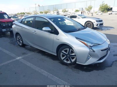 TOYOTA PRIUS 2016