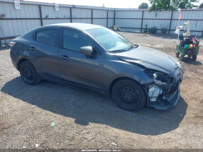TOYOTA YARIS IA 2017