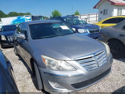 HYUNDAI GENESIS 2013