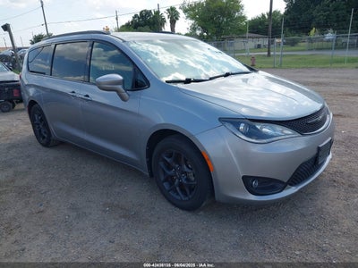 CHRYSLER PACIFICA 2019
