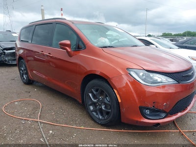 CHRYSLER PACIFICA 2018