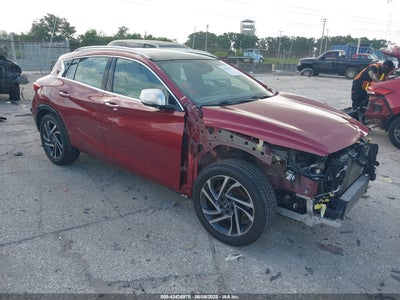INFINITI QX30 2017