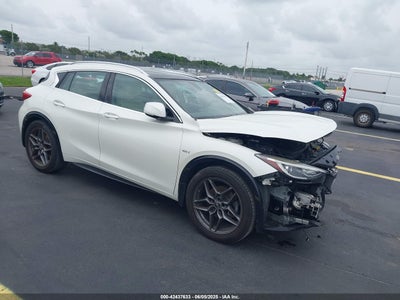 INFINITI QX30 2018