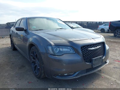 CHRYSLER 300 2019