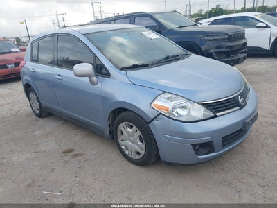 NISSAN VERSA 2011