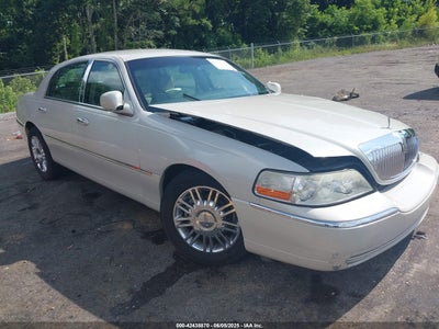 LINCOLN TOWN CAR 2006