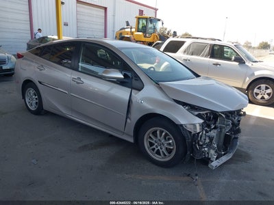 TOYOTA PRIUS PRIME 2021