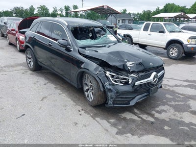 MERCEDES-BENZ GLC 300 2021