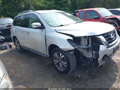 NISSAN PATHFINDER 2017