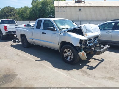 DODGE DAKOTA 2008