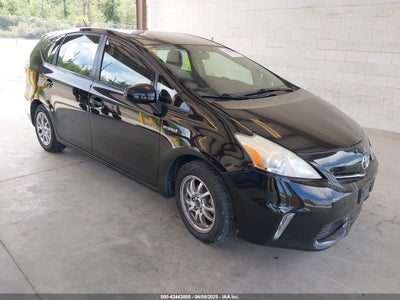 TOYOTA PRIUS V 2013