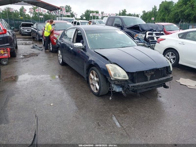 NISSAN MAXIMA 2004