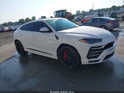 LAMBORGHINI URUS 2022