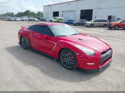 NISSAN GT-R 2015