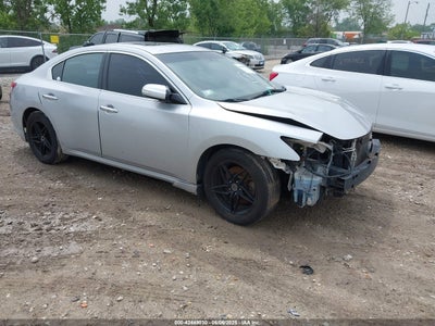 NISSAN MAXIMA 2011