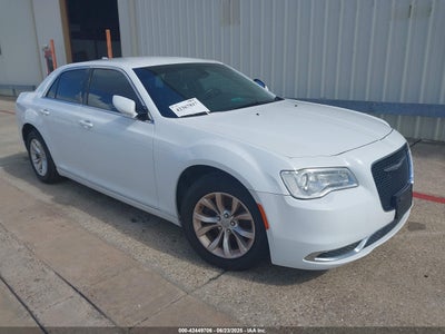 CHRYSLER 300 2015
