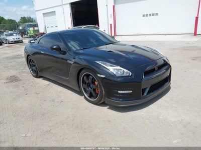 NISSAN GT-R 2013