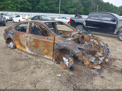 TOYOTA CAMRY 2018