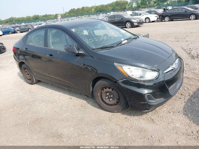 HYUNDAI ACCENT 2013