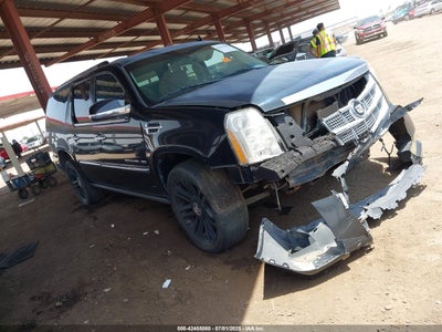 CADILLAC ESCALADE ESV 2011