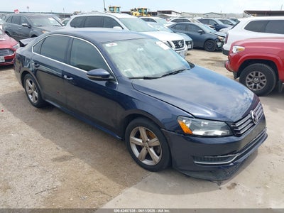 VOLKSWAGEN PASSAT 2012