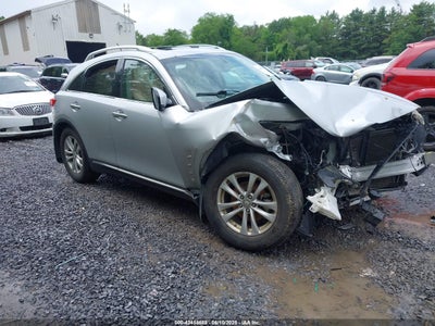 INFINITI FX35 2010