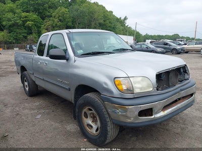 TOYOTA TUNDRA 2002