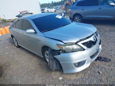 TOYOTA CAMRY 2011