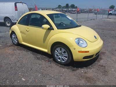 VOLKSWAGEN NEW BEETLE 2009
