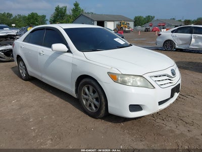 TOYOTA CAMRY 2011