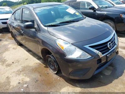 NISSAN VERSA 2015