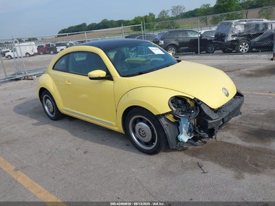 VOLKSWAGEN BEETLE 2013