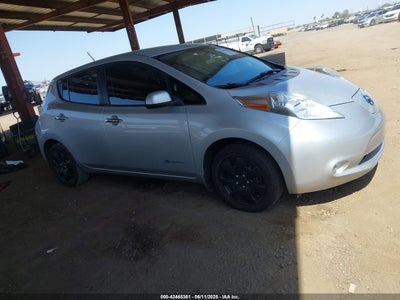 NISSAN LEAF 2017