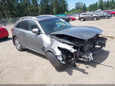 INFINITI FX35 2010