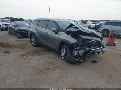 TOYOTA HIGHLANDER HYBRID 2025
