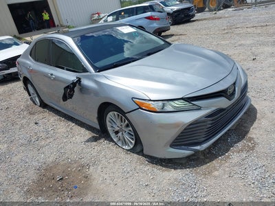 TOYOTA CAMRY 2019
