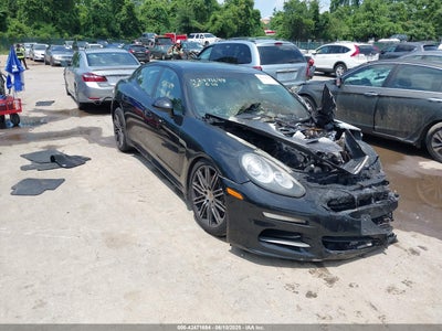 PORSCHE PANAMERA 2016