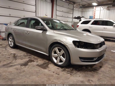 VOLKSWAGEN PASSAT 2013