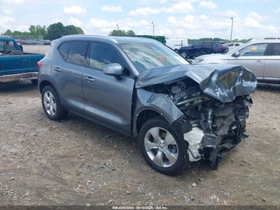 VOLVO XC40 2019