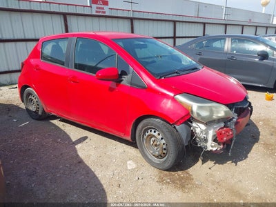 TOYOTA YARIS 2015