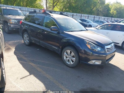 SUBARU OUTBACK 2011