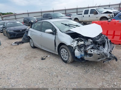 TOYOTA PRIUS 2016