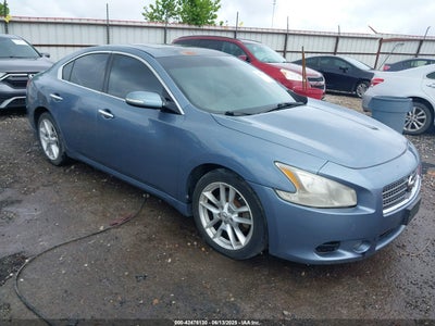 NISSAN MAXIMA 2010
