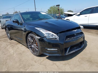 NISSAN GT-R 2016